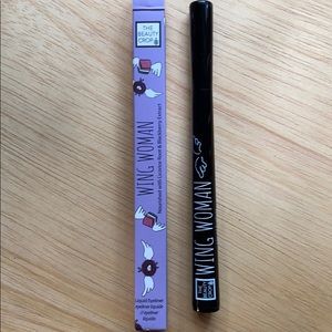 Wing Woman Liquid Eyeliner in Berry Black